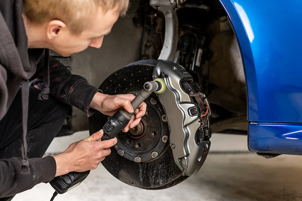 Maximizing Safety and Performance: Choosing Brake Pads and Rotors for Your European Vehicle
